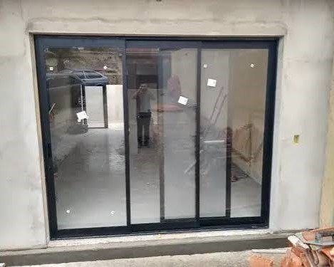Vidro Vitrine Bazar Solidário